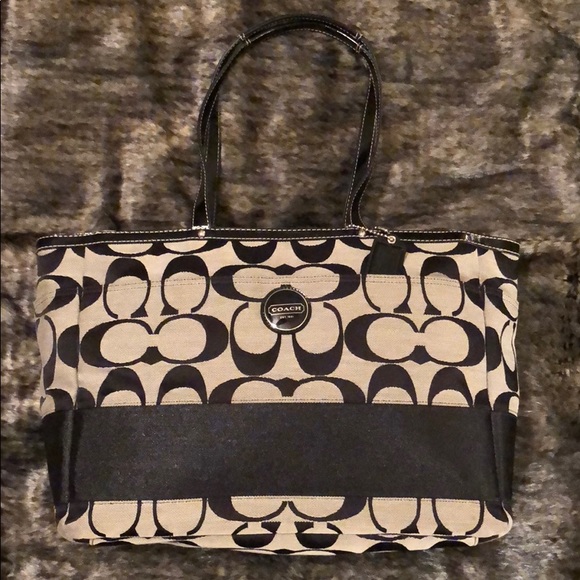 Like New Authentic Coach Tote - Picture 1 of 5